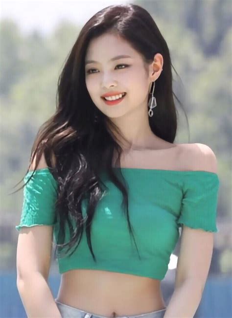 25 Best BLACKPINK Jennie Outfits To Celebrate Her 25th Birthday - Koreaboo