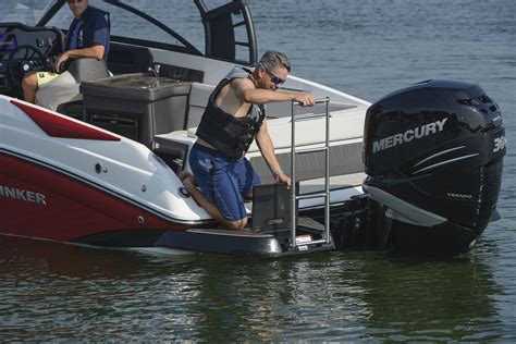 Photos: Boater Towing Another Boat – Water Sports Foundation