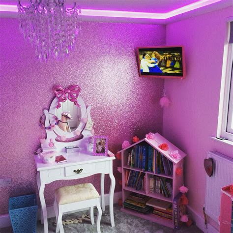 Pink glitter wallpaper | Girls room wallpaper, Girls room paint, Pink girl room