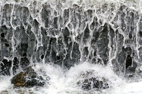 Waterfall Texture | Copyright-free photo (by M. Vorel) | LibreShot