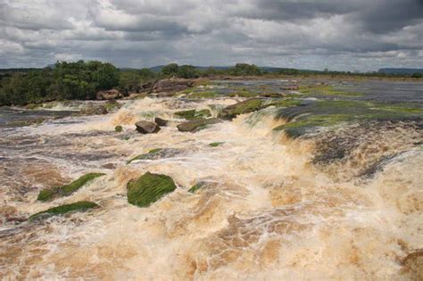 Canaima Lagoon Waterfalls - World of Waterfalls