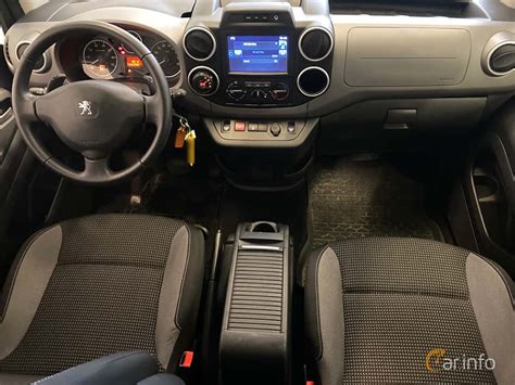 Interior of Peugeot Partner Tepee 1.6 BlueHDi EGS, 99ps, 2017