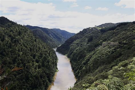 THE KIWI KRONICLES: Day 159 Wanganui, Wanganui River Road, Ohakune