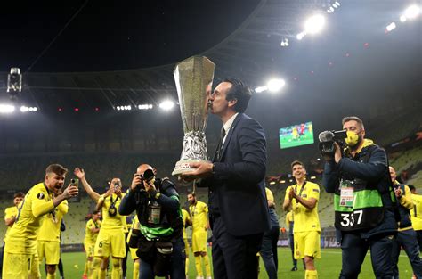 Unai Emery makes surprise Arsenal claim after winning another Europa ...