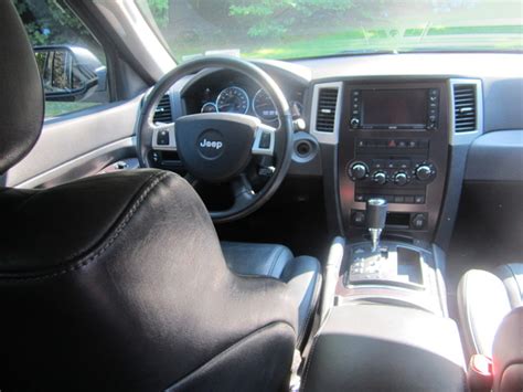 2010 Jeep Grand Cherokee - Interior Pictures - CarGurus