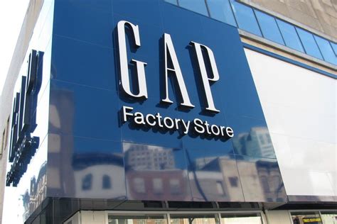 Whoa! DTLA is Scoring a Gap Outlet on South Broadway - Racked LA