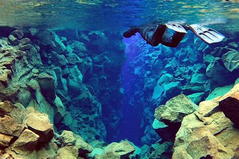 Silfra fissure snorkeling tour - Refreshment in Iceland