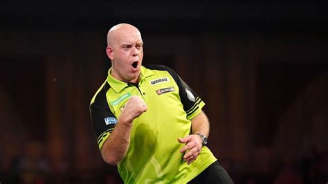 Michael van Gerwen vs Scott Williams predictions: Peerless MVG to ...