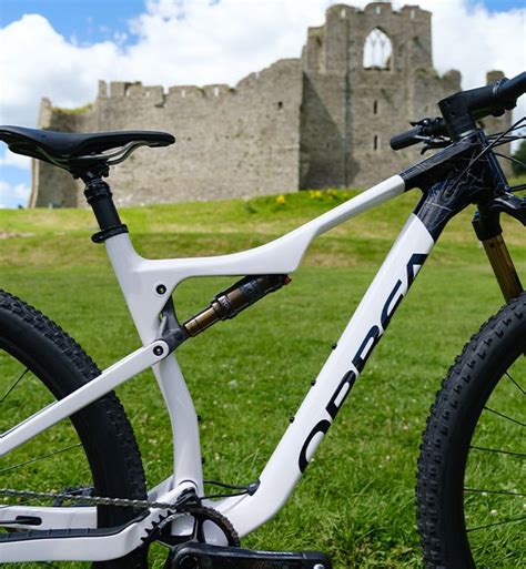 Orbea Oiz Review | Tredz Bikes