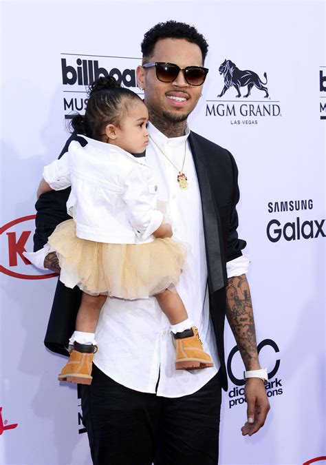 Chris Brown & Daughter Royalty on the 2015 Billboard Music Awards Red Carpet (PHOTOS)