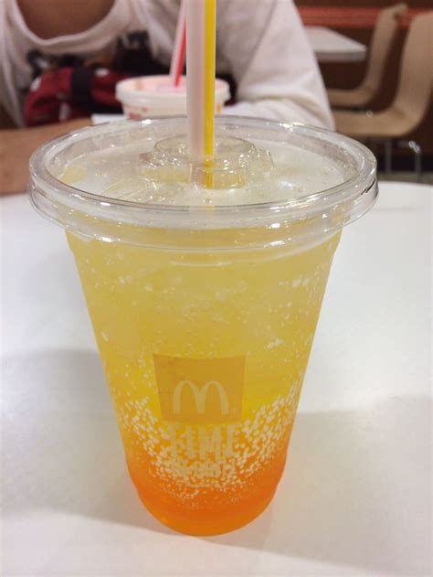 JaPan McDonald's drink 「Mac Fizz」Orange taste | Sweet drinks, Pretty drinks, Yummy food dessert