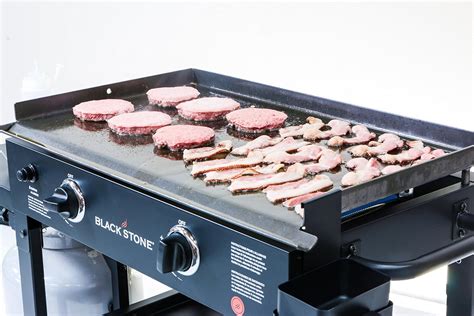 Blackstone 28 inch Outdoor Flat Top Gas Grill Griddle Station - 2 ...