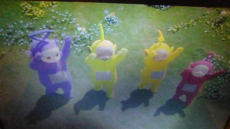 The Teletubbies Tip Toe Dance To You're The Reason Why - YouTube