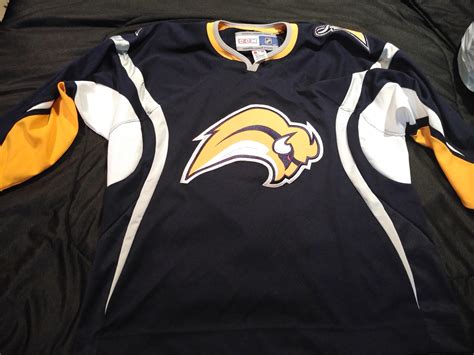 Scored this amazing Sabres jersey at Goodwill for $30 : r/hockeyjerseys