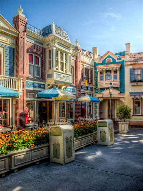 Amazing Places - Disneyland - Anaheim - California - USA (by Norm...