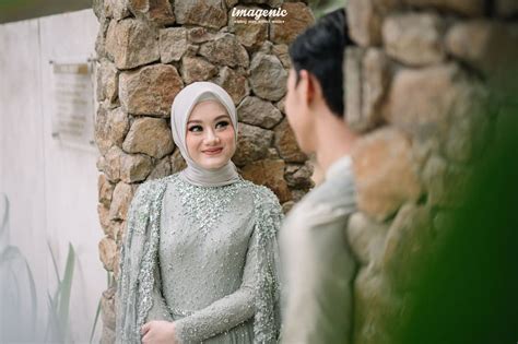 Inspirasi Pernikahan Dinda Hauw dan Rey Mbayang - IdeWedding