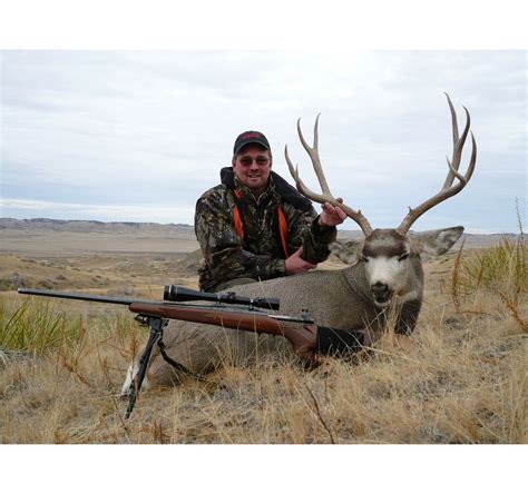 5-Day Eastern Montana Deer Hunt on the Powder River 2014