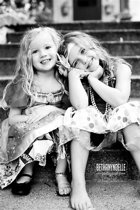 best friends - children photography | Child photography girl, Children photography, Kids photoshoot