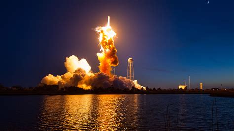 NASA releases wild high-res images of last year's Orbital rocket ...