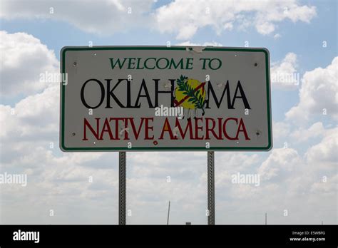 State of Oklahoma welcome sign Stock Photo - Alamy