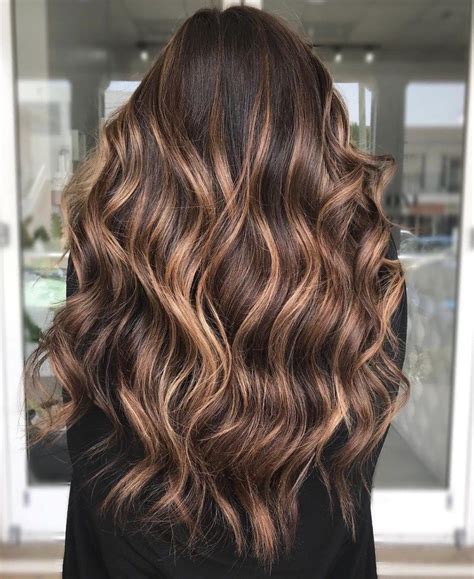 50 Dark Brown Hair with Highlights Ideas for 2019 - Hair Adviser | Tóc và làm đẹp, Kiểu tóc xoăn ...