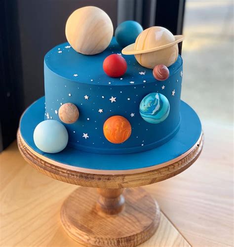 Cukerlandia on Instagram: “#space #planets #cake #cakeideas #solarsystemcake #handmade #cakeshop ...