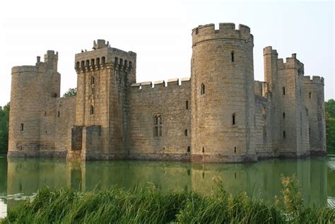 The 15 Most Beautiful Medieval Castles in the World