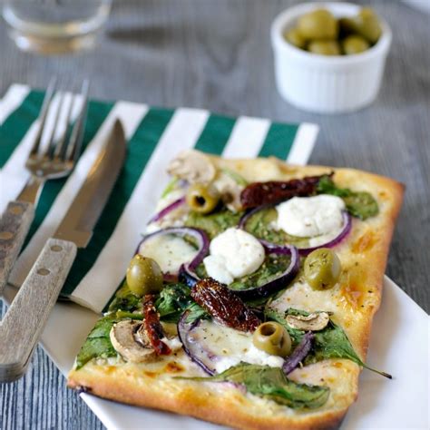 Recept: Pizza tricolore | Recept - Recepten, Pizza en Voedsel ideeën