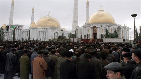 Turkmenistan Keeps Lid On All Things Islam