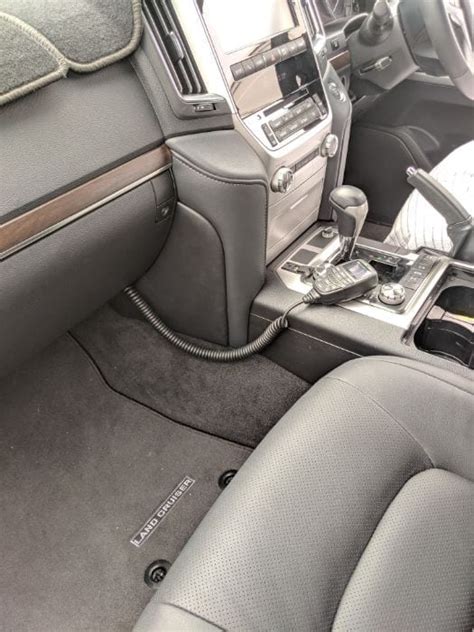 Toyota Landcruiser 200 Series Factory-Style Accessory Installation ...