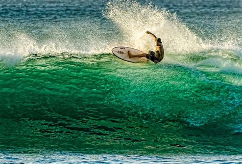 Hawaiian Surfer | North shore oahu, Surfing, Surfer