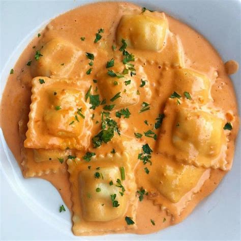 NYC Food on Instagram: “Cheese ravioli with pink sauce 🤩 Credit ...