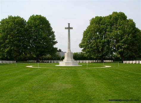 Bayeux War Cemetery » Normandy War Guide