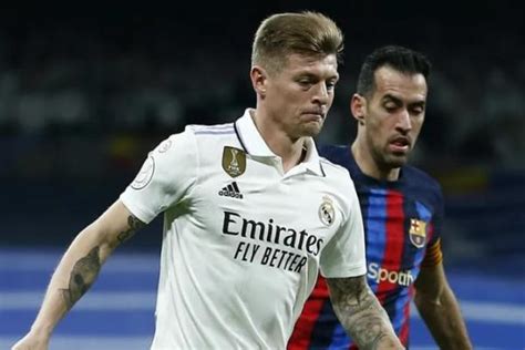 Kroos Kritik Jersey Madrid gegara Pakai Kerah