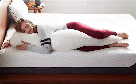 5 Best Body Pillows Reviewed in 2024 | SKINGROOM