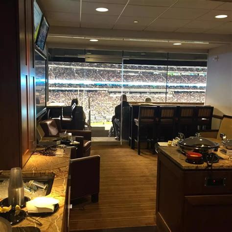 MetLife Stadium Suites and Premium Seats | SuiteHop