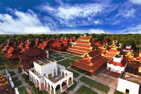 Mandalay Palace, Mandalay Myanmar — Stock Photo © toiletroom@hotmail ...