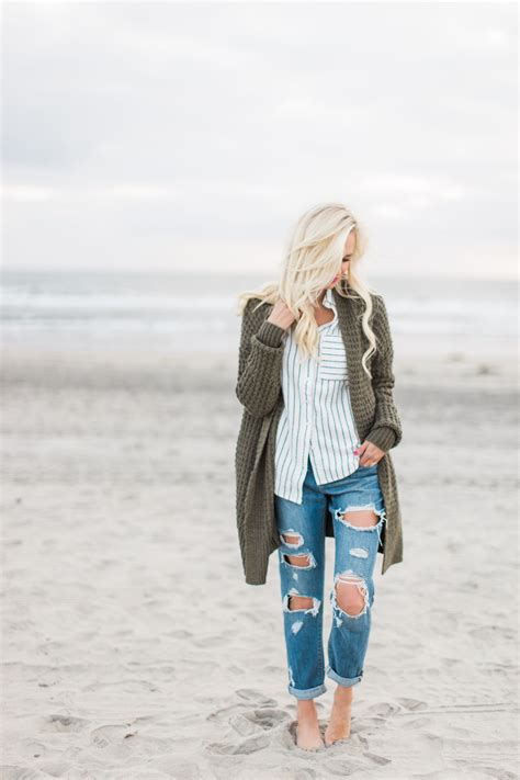 Winter Beach Style in Southern California | Fall beach outfits, Winter ...