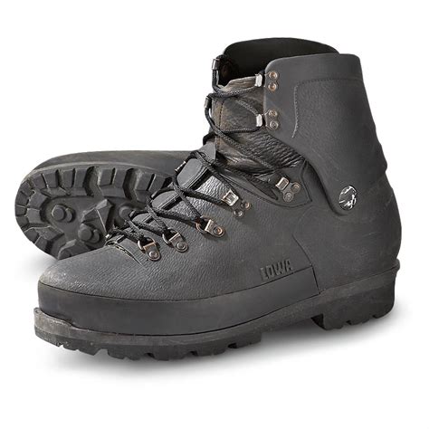 Men's Used German LOWA® Mountaineering Boots, Black - 151692, Military Winter Boots at Sportsman ...