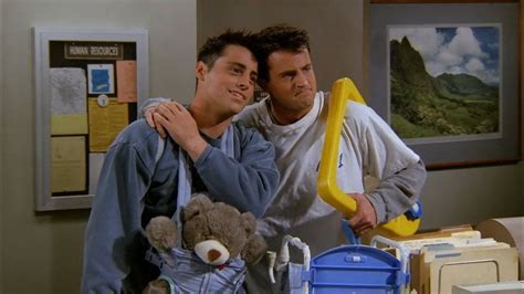 Joey e Chandler | Chandler friends, Joey friends, Friends tv