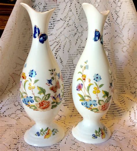 Vintage Aynsley English Bone China Set of Vases. Cottage - Etsy