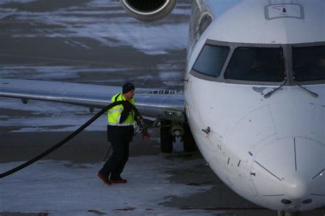 Casper airport opens new customs and border protection facility