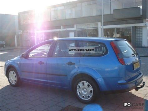 2006 Ford Focus Wagon 1.6 16v Trend - Car Photo and Specs