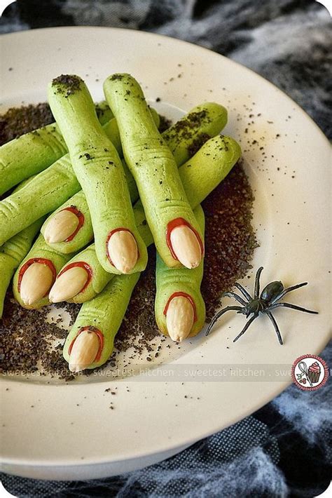 Creepy, Crawly, Gory, Ghoulish, Spooky, Scary Halloween Party Dessert ...