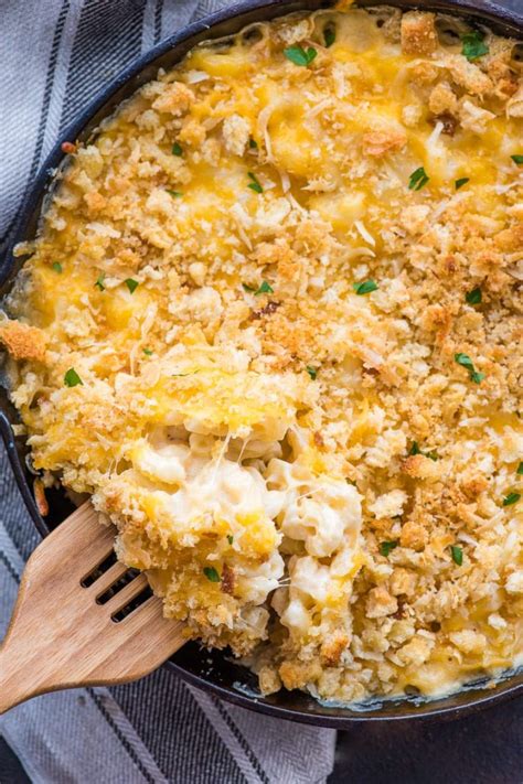 Creamy Baked Mac and Cheese with Panko Crumb Topping - NeighborFood