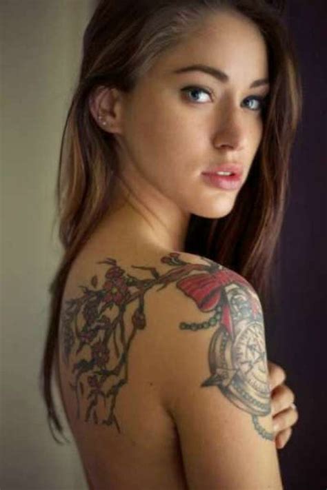 83 Wonderful Shoulder Tattoos For Women