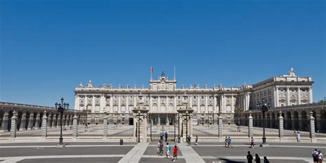 Top 10 Facts about the Royal Palace of Madrid - Discover Walks Blog