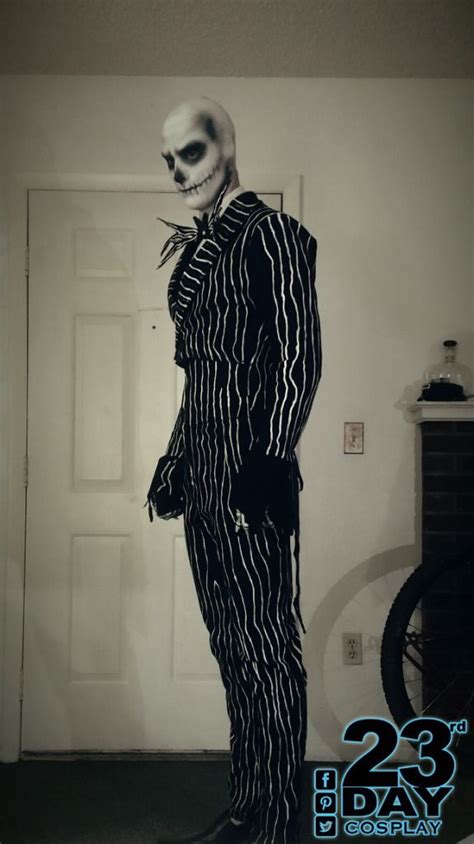 22 Cool Halloween Costumes From Movies And Pop Culture | Jack skellington cosplay, Jack ...