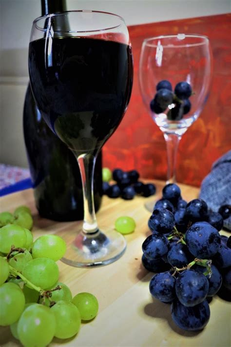 Homemade Grape Wine ~ Delicious Cravings At Vania's Kitchen | Recipe in 2020 | Wine making ...