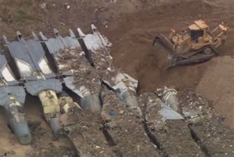 Australia's Defunct F-111 Bomber Fleet Buried in the Swanbank Landfill | Royal australian air ...